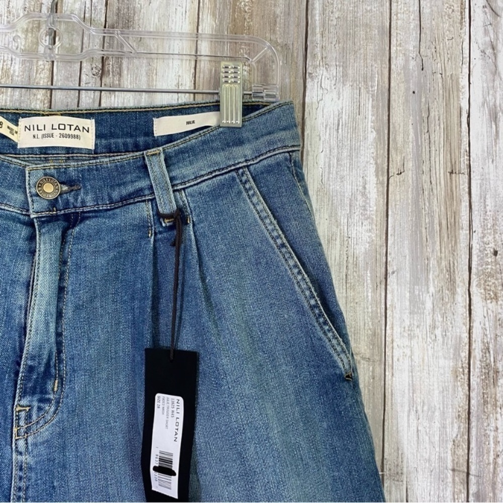 NWT Nili Lotan Julie Bermuda Denim Shorts High Rise Pleated Knee Length Size 28 - Picture 4 of 9